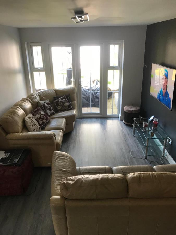 Double Room Next To Burnham Elizabeth Line Station Σλόουθ Εξωτερικό φωτογραφία